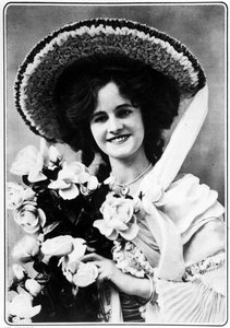 Frøken Gertie Millar, ca. 1910 af Alfred Ellis & Walery